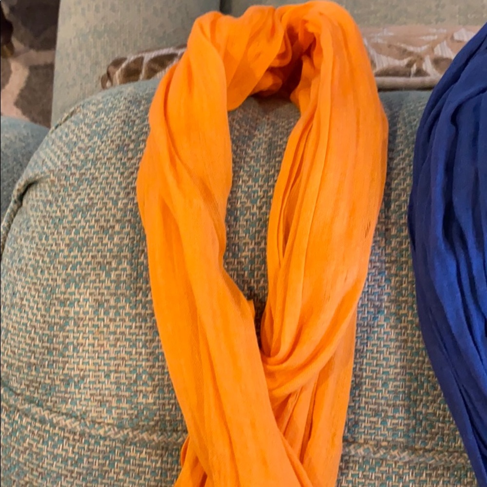 Scarves - Picture 4 of 4